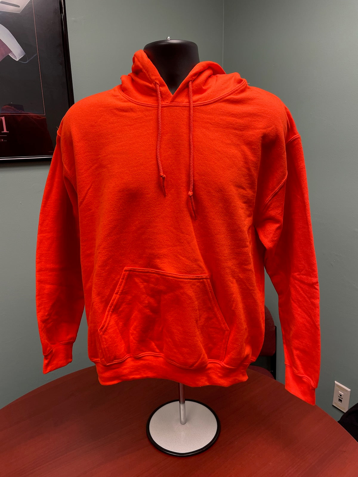 Gildan Heavy Blend Orange Adult Unisex M Pullover Hoodie Qty: 1